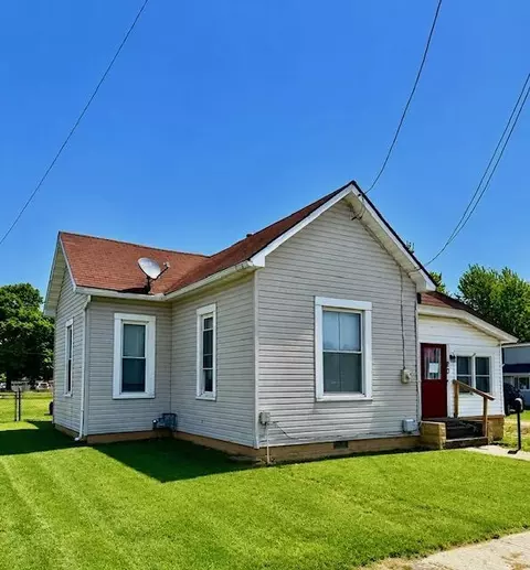20 Maple St, Jeffersonville, OH 43128