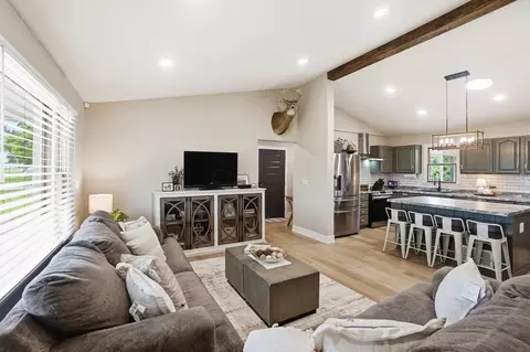 Living - 5616 Durrett Rd, Orient, OH 43146 photo 2 of 3