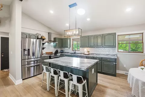 Kitchen - 5616 Durrett Rd, Orient, OH 43146 photo 3 of 7