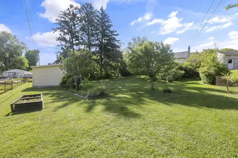 Exterior - 1905 Mohawk Dr, Lancaster, OH 43130 photo 9 of 13