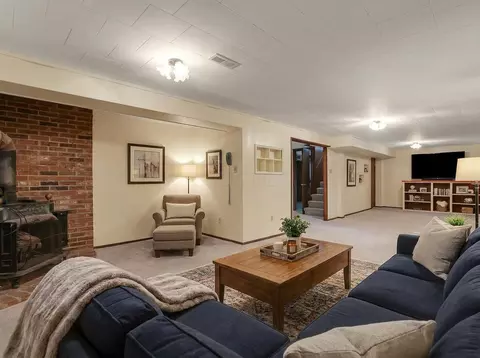 Living - 1905 Mohawk Dr, Lancaster, OH 43130 photo 7 of 7
