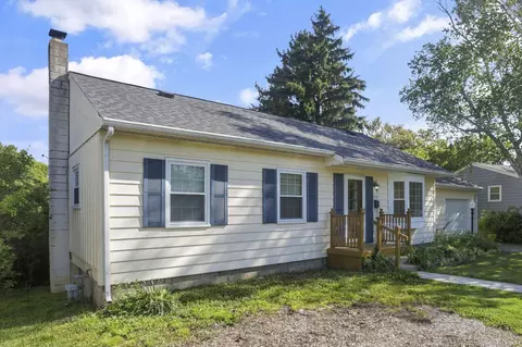 Exterior - 1905 Mohawk Dr, Lancaster, OH 43130 photo 2 of 13