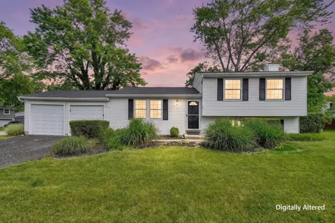 4350 Valley Quail Blvd N, Westerville, OH 43081