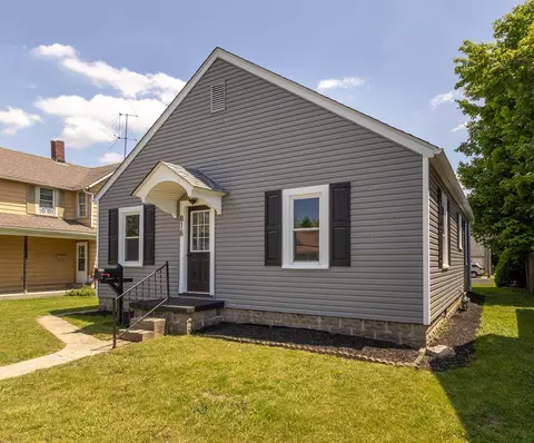 816 Pierce Ave, Lancaster, OH 43130