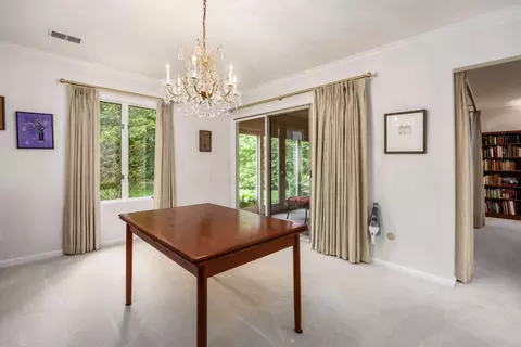 Dining - 100 Bishop Sq, Bexley, OH 43209 photo 2 of 2