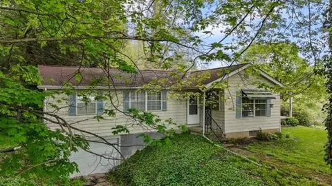 1996 Bauman Hill Rd SE, Lancaster, OH 43130