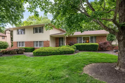 98 Walcreek Dr W, Gahanna, OH 43230
