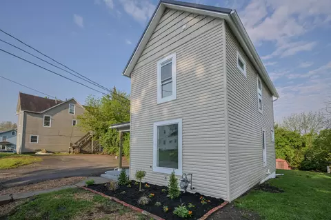 314 N High St, Urbana, OH 43078