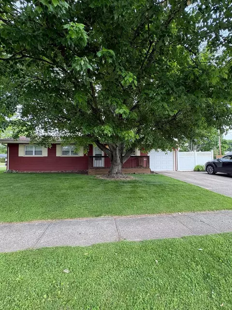 236 Fieldpoint Rd, Heath, OH 43056