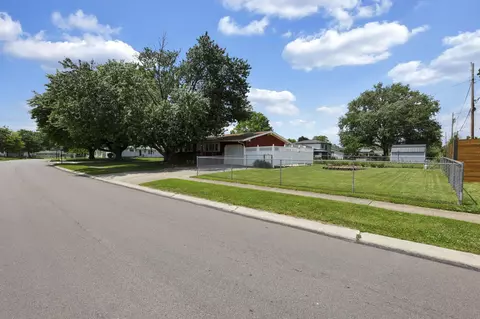 Exterior - 236 Fieldpoint Rd, Heath, OH 43056 photo 7 of 7