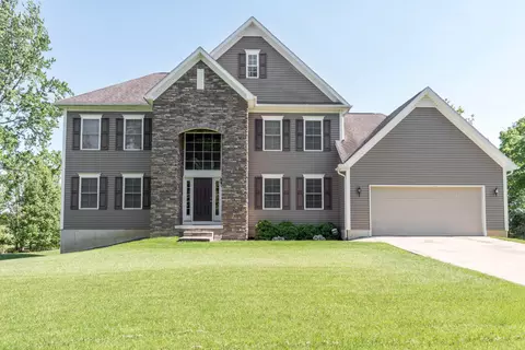 6431 W Mohican Dr, Powell, OH 43065