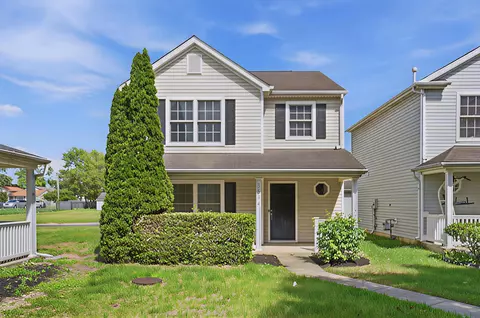 3594 Revolutionary Dr, Columbus, OH 43207
