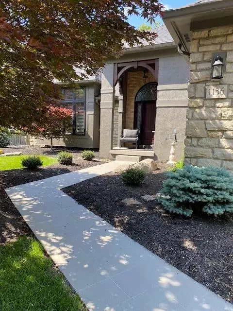 1136 Hooverview Dr, Westerville, OH 43082