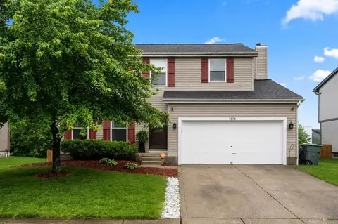 7573 Harbour Town Dr, Pickerington, OH 43147