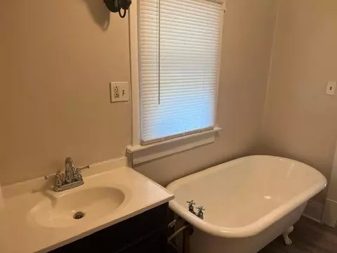 Bath - 1337 E Main St, Coshocton, OH 43812 photo 3 of 3