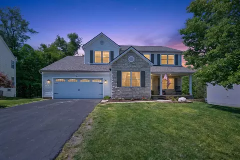 2594 Crestview Woods Dr, Newark, OH 43055