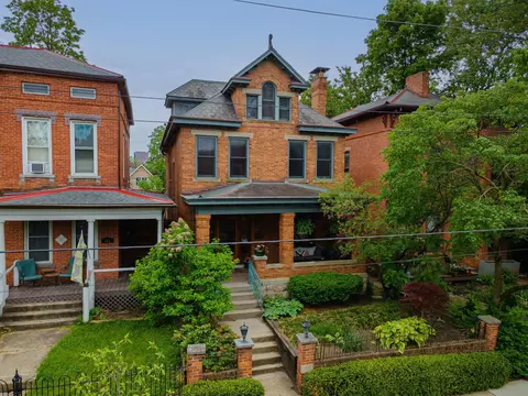 139 Warren St, Columbus, OH 43215