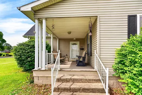 Exterior - 283 State St, Jackson, OH 45640 photo 4 of 7