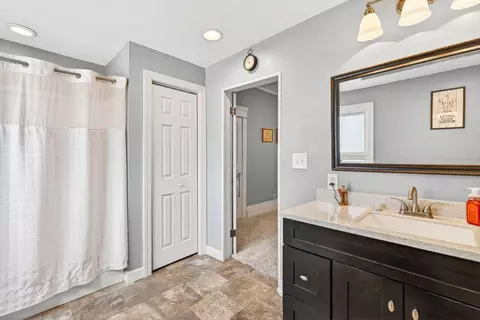 Bath - 283 State St, Jackson, OH 45640 photo 3 of 4