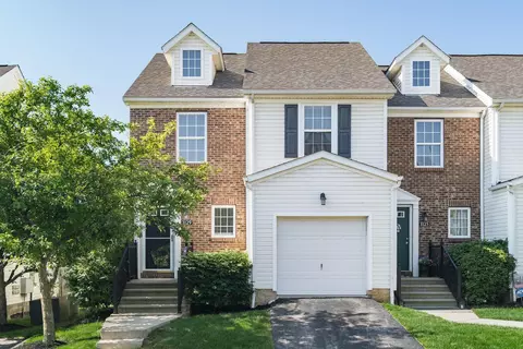 1129 Green Knoll Dr, Westerville, OH 43081
