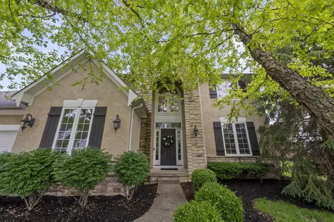2449 Minnie Ct, Lewis Center, OH 43035