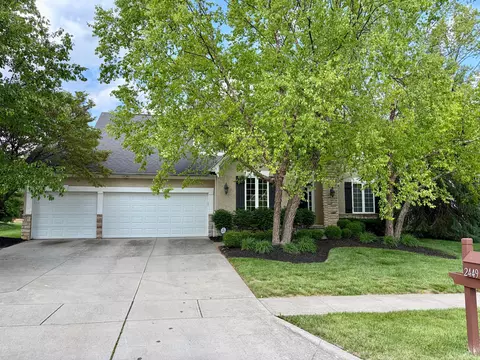 2449 Minnie Ct, Lewis Center, OH 43035