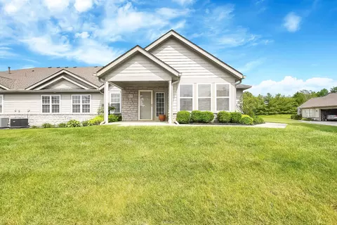 8039 Farm Crossing Cir, Powell, OH 43065