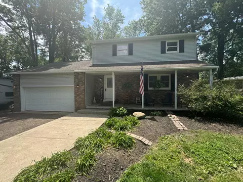 683 Woodside Dr SW, Pataskala, OH 43062