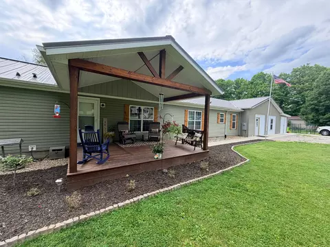 1149 Poes Run Rd, Londonderry, OH 45647