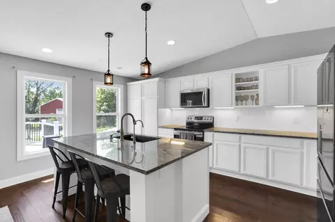 Kitchen - 10209 Appleton Rd, Johnstown, OH 43031 photo 3 of 5
