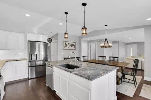 Kitchen - 10209 Appleton Rd, Johnstown, OH 43031 photo 5 of 5