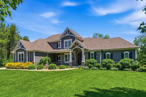 133 Pine Hills Rd, Johnstown, OH 43031