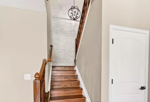 Entry Way - 667 Green Forest Pl, Lithopolis, OH 43136 photo 4 of 6