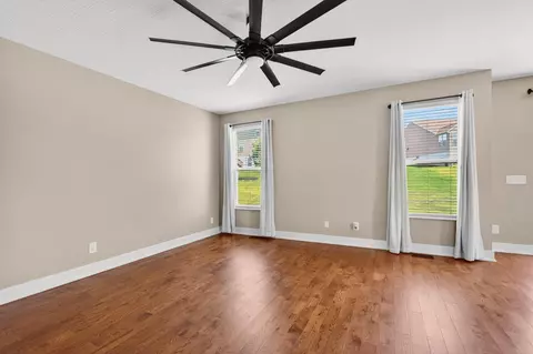 Living - 667 Green Forest Pl, Lithopolis, OH 43136 photo 12 of 13