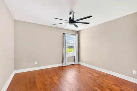 Bedroom - 667 Green Forest Pl, Lithopolis, OH 43136 photo 6 of 12