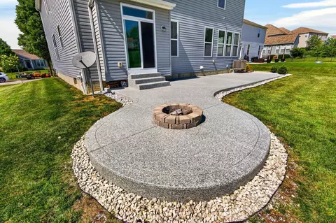 Exterior - 667 Green Forest Pl, Lithopolis, OH 43136 photo 10 of 12