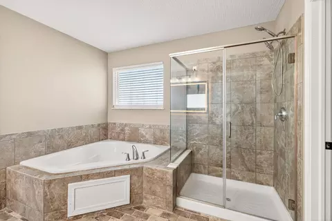 Bath - 667 Green Forest Pl, Lithopolis, OH 43136 photo 4 of 5