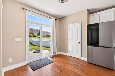 Entry Way - 667 Green Forest Pl, Lithopolis, OH 43136 photo 1 of 6