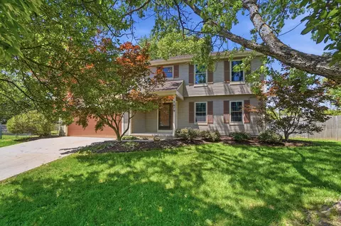 7679 Arapaho Ct, Worthington, OH 43085