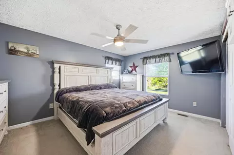 Bedroom - 17536 Carson Rd, Butler, OH 44822 photo 1 of 7