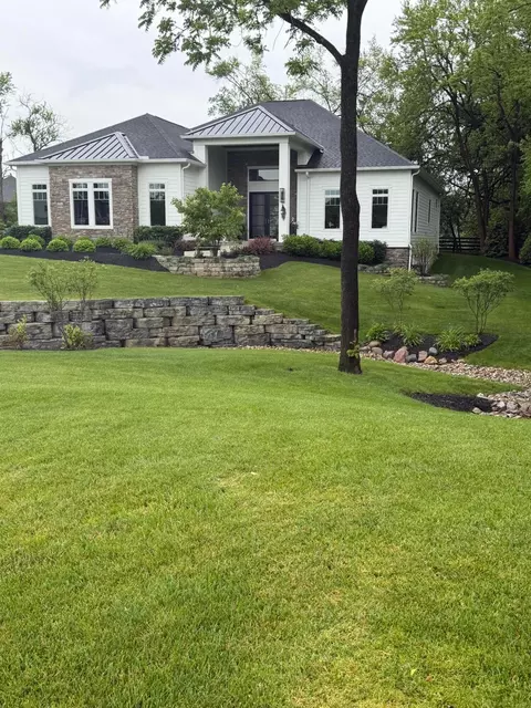 6634 Scioto Bluff Ct, Powell, OH 43065