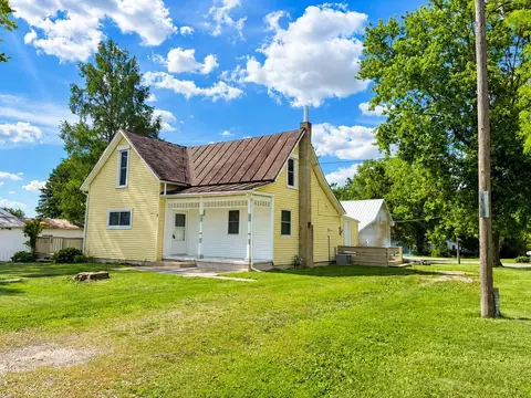 8055 Lock Rd, Centerburg, OH 43011