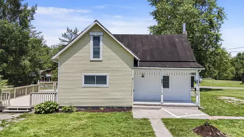 8055 Lock Rd, Centerburg, OH 43011