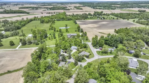 View/Area - 1366 Windsor Ct, Circleville, OH 43113 photo 7 of 10