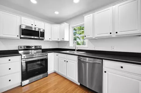 Kitchen - 1366 Windsor Ct, Circleville, OH 43113 photo 1 of 5