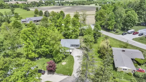View/Area - 1366 Windsor Ct, Circleville, OH 43113 photo 4 of 10