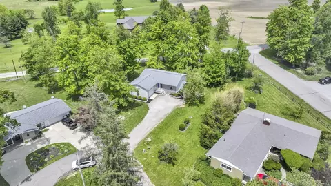 View/Area - 1366 Windsor Ct, Circleville, OH 43113 photo 3 of 10