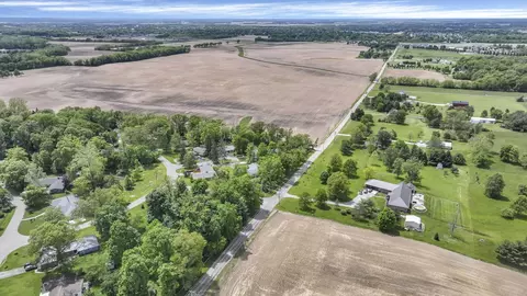 View/Area - 1366 Windsor Ct, Circleville, OH 43113 photo 9 of 10