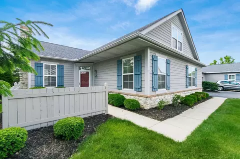 4111 Aumbrey Ct #35, New Albany, OH 43054