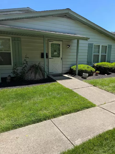 2515 Nassau Dr #25D, Columbus, OH 43232